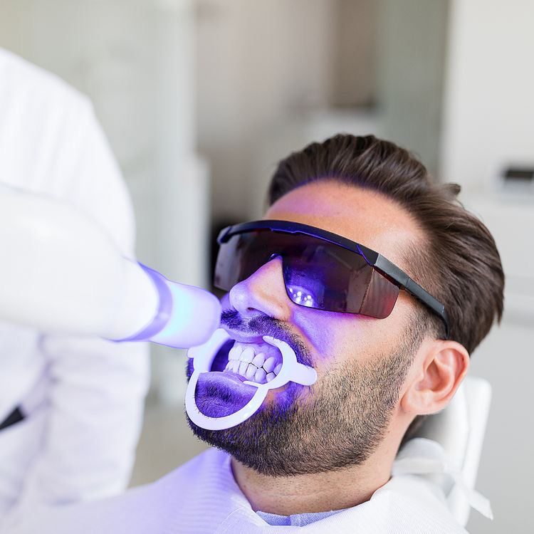teeth-whitening-at-the-cosmo